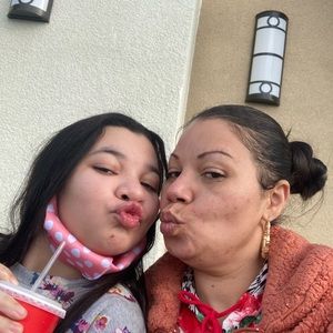 Meet your Posher, Chanel